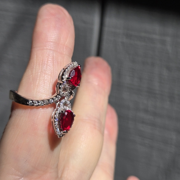 Garnets & white topaz infinity ♾️ ring open size 7.5 adjustable - Picture 10 of 11